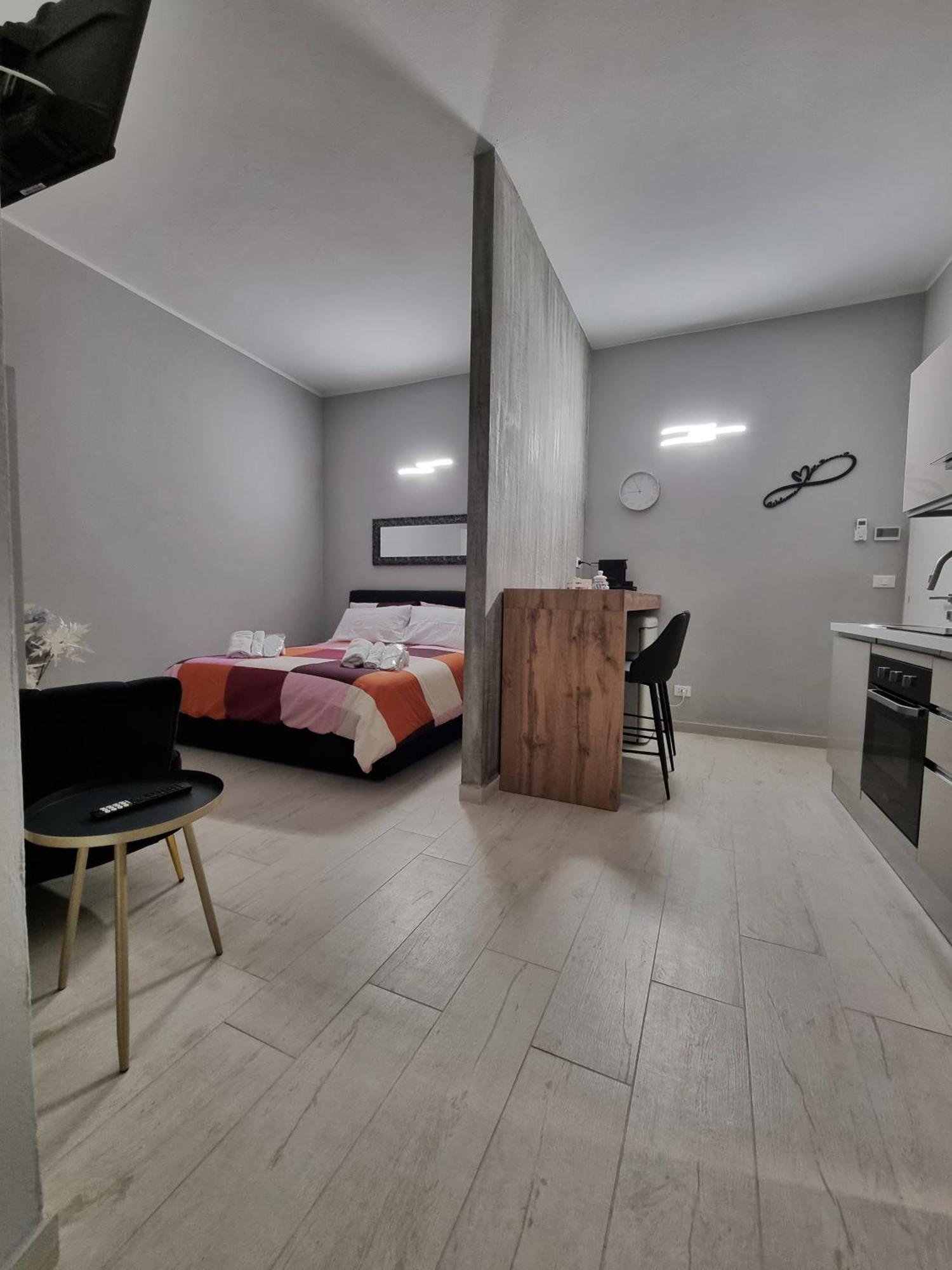 Ca Fiamma 2 Apartment Casale Monferrato Bagian luar foto