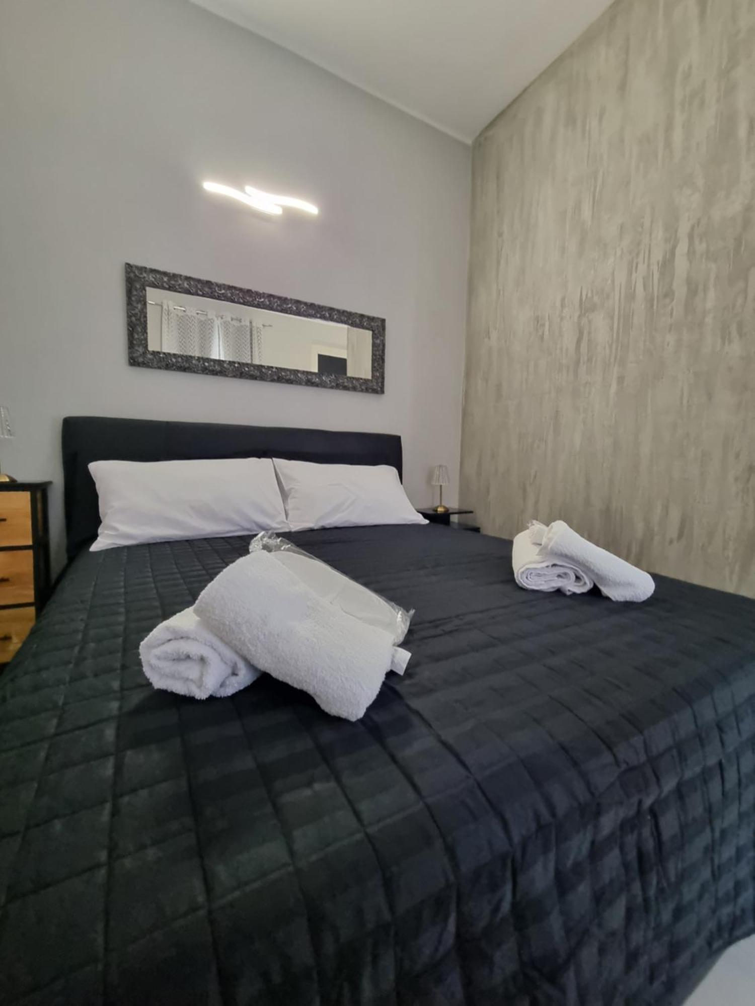 Ca Fiamma 2 Apartment Casale Monferrato Bagian luar foto